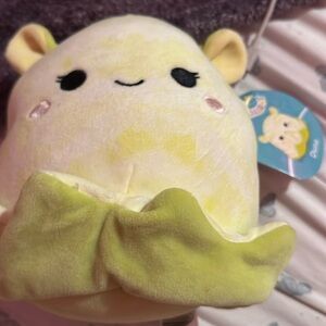 Squishmallow “Duna”